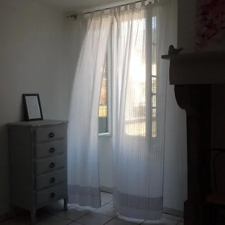 Avec Jardin アパート